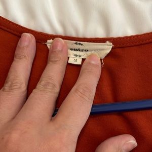 Miranda Lambert winery purchase. Beautiful fun casual dress in burnt orange